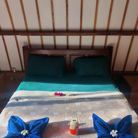 Blue Moon Meno Hotel Gili Meno Exterior photo