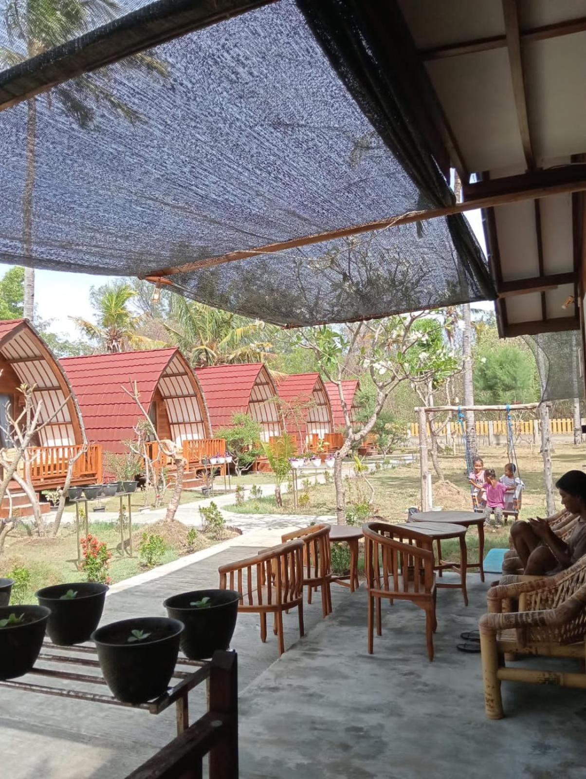 Blue Moon Meno Hotel Gili Meno Exterior photo