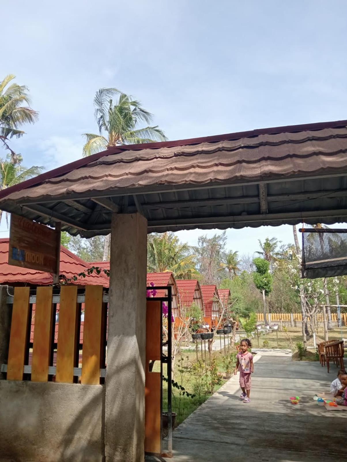 Blue Moon Meno Hotel Gili Meno Exterior photo